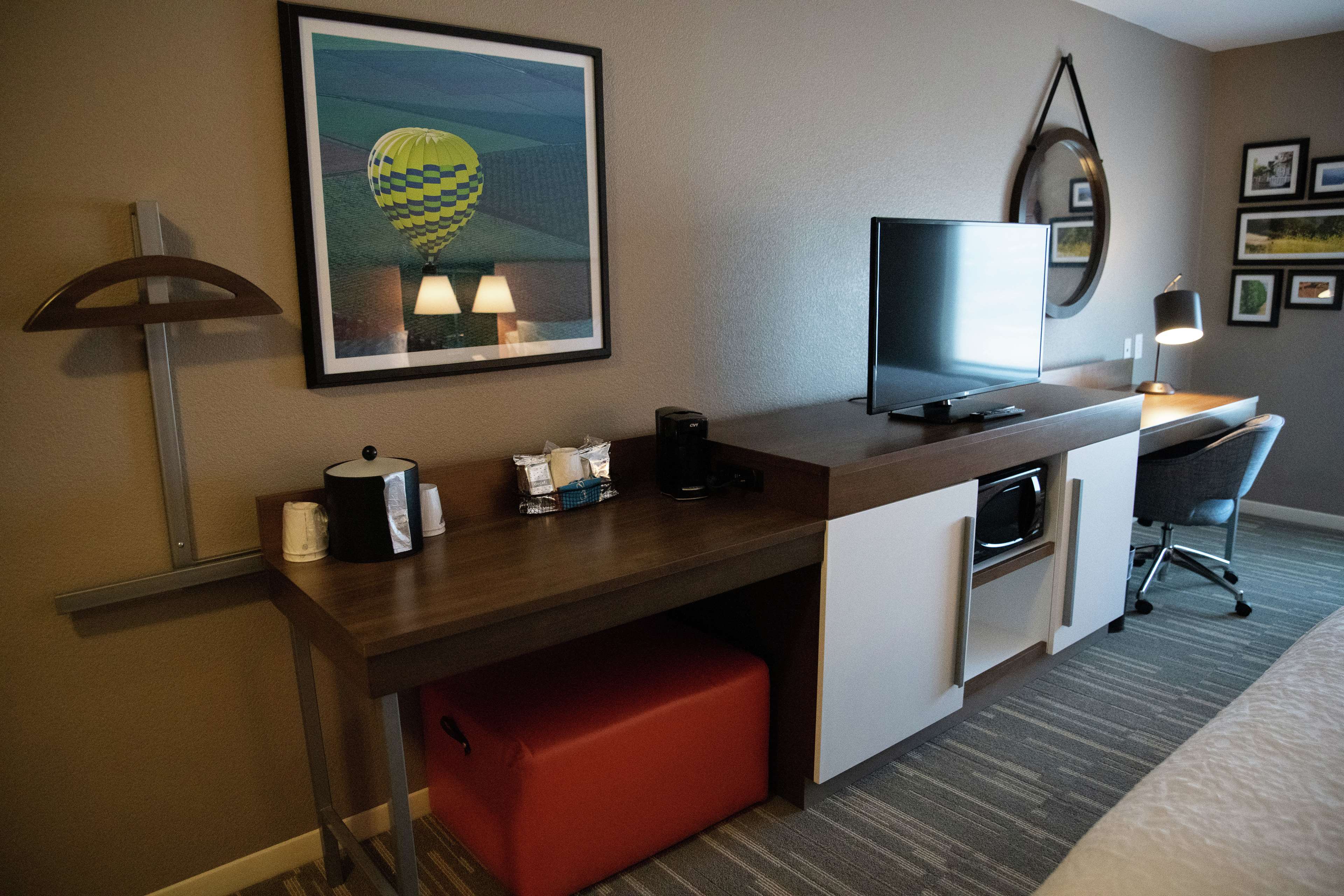 Hampton Inn & Suites Fresno Photo