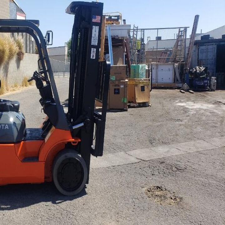 Best Buy Forklift Image