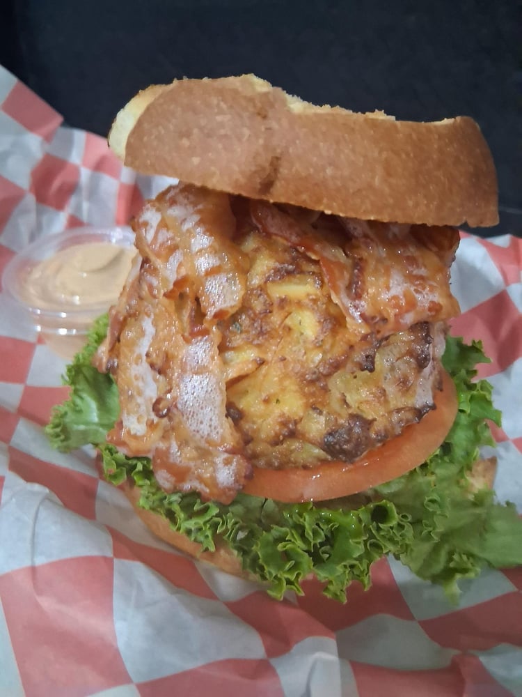 4 oz. BLT Crabcake Sandwich (Jumbo Lump)