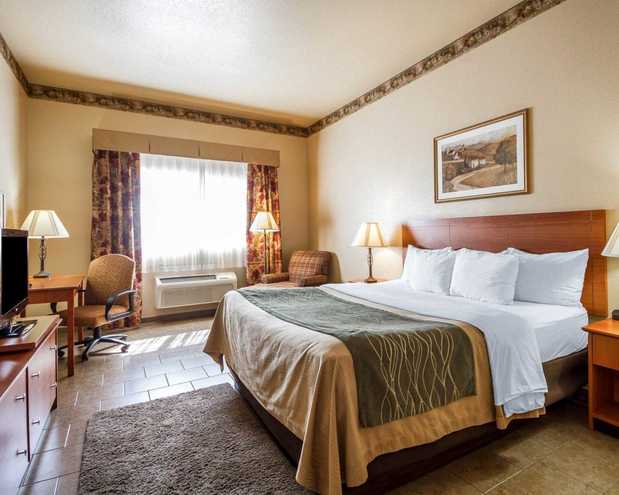 Images Comfort Inn & Suites