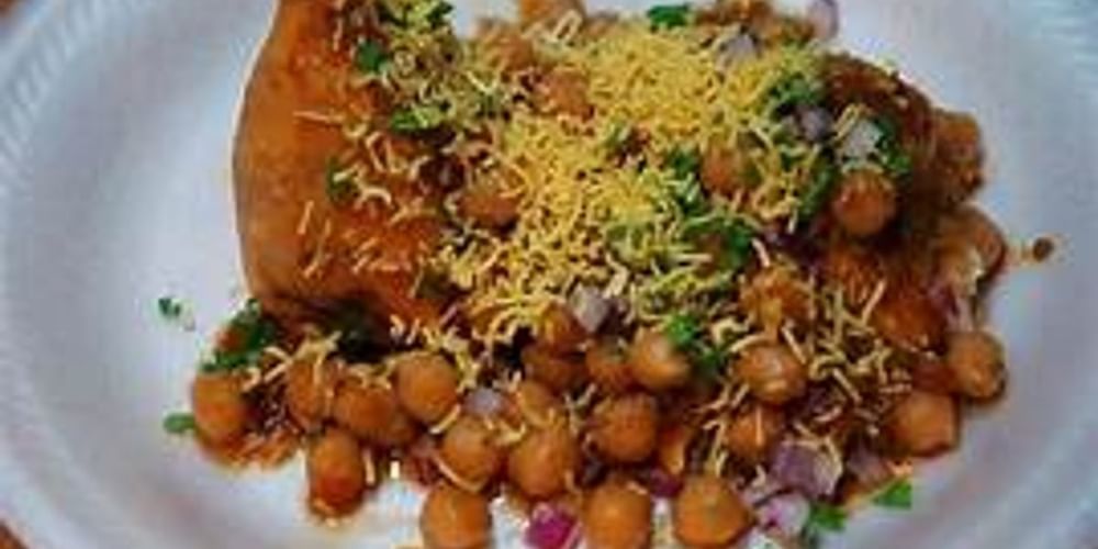 Samosa with Chole