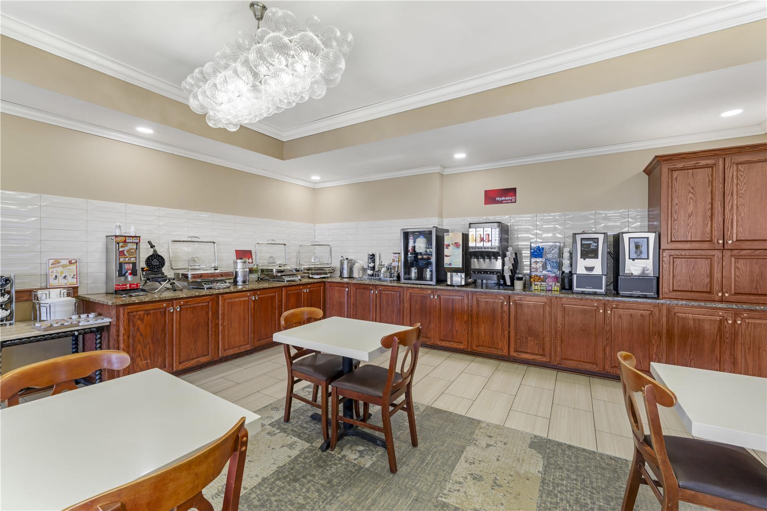 Best Western Plus Butterfield Inn Image