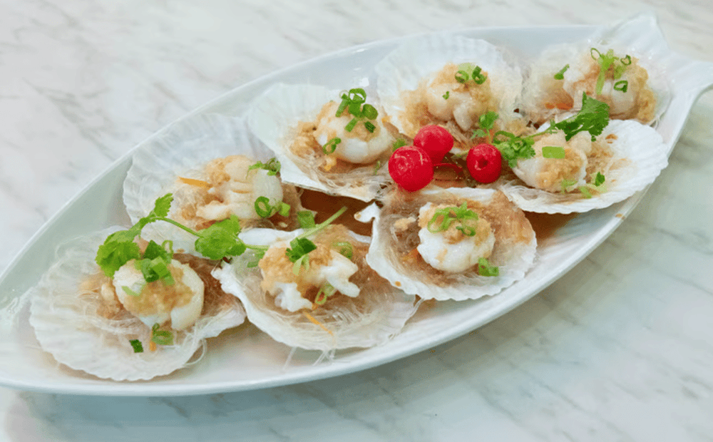 Steamed Scallop with Rice Noodle
