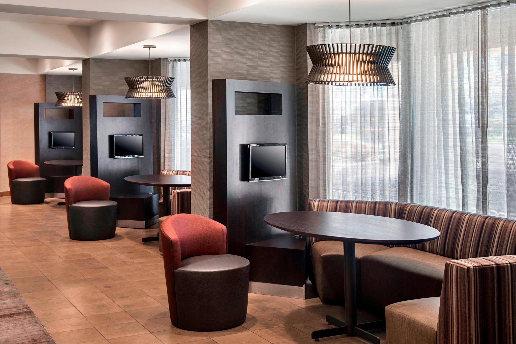 Courtyard by Marriott Jersey City Newport Photo