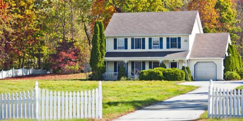 4 Wood Fence Maintenance Tips