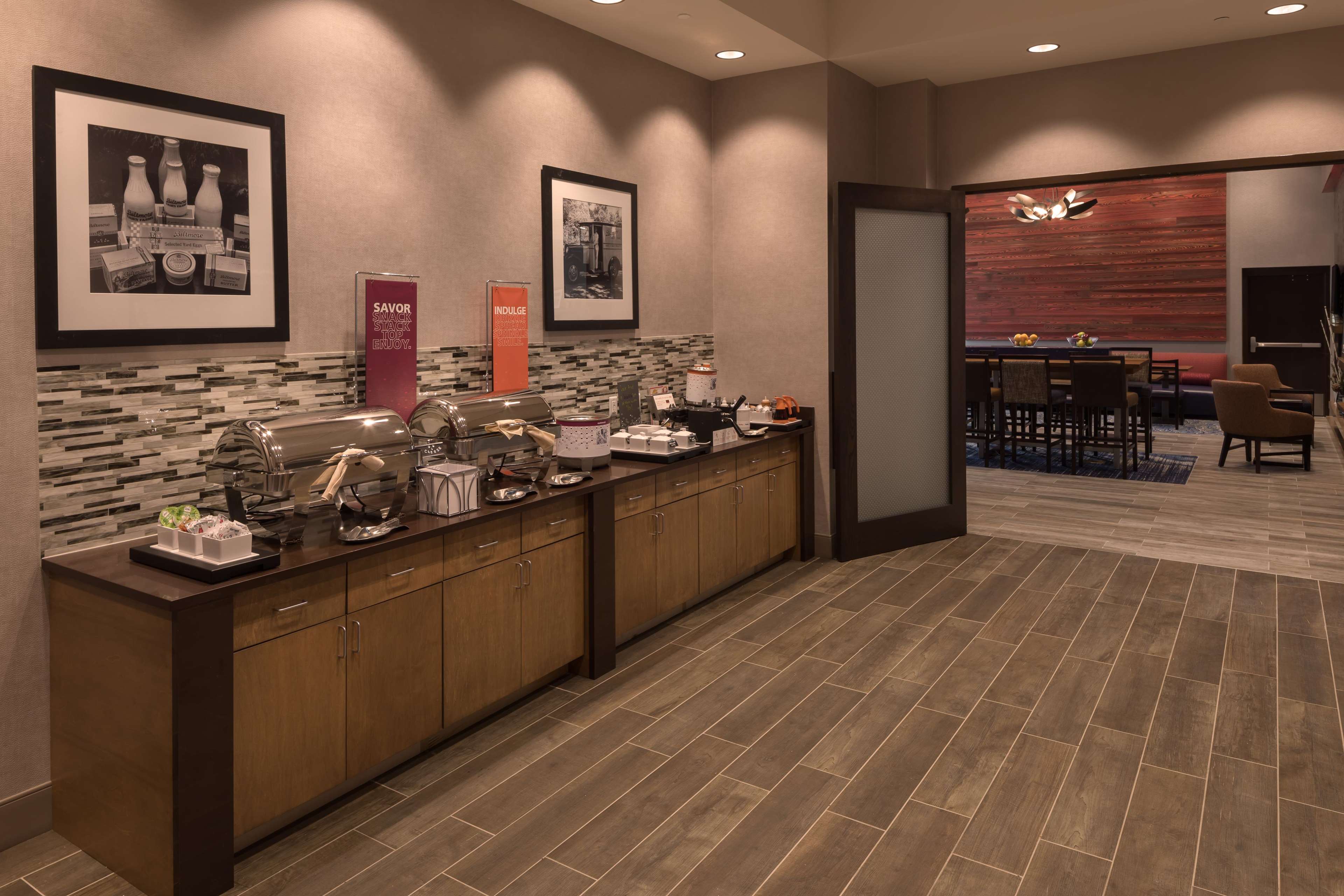 Hampton Inn & Suites Asheville Biltmore Village Photo