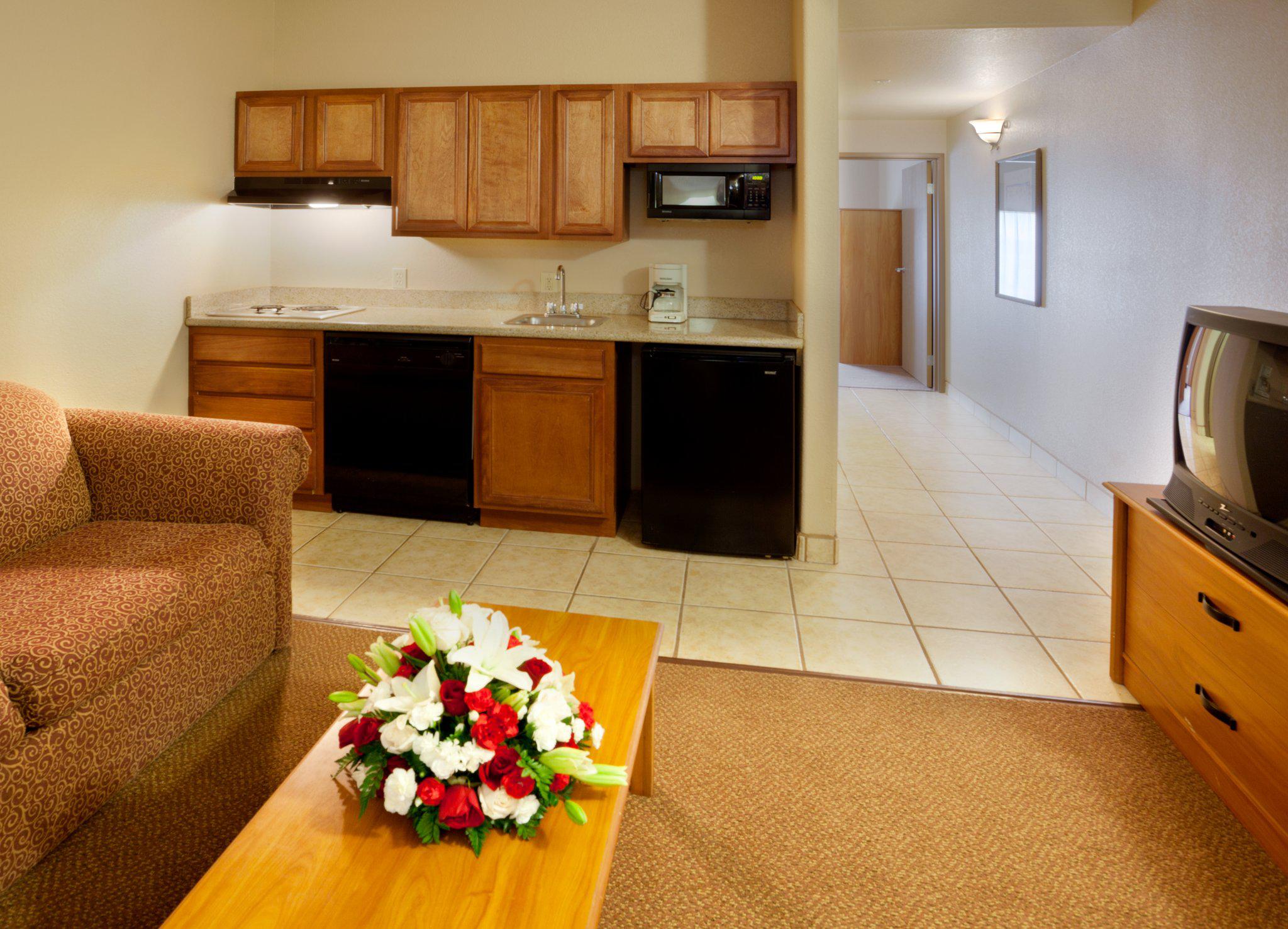 Holiday Inn Express & Suites Mission-McAllen Area Photo