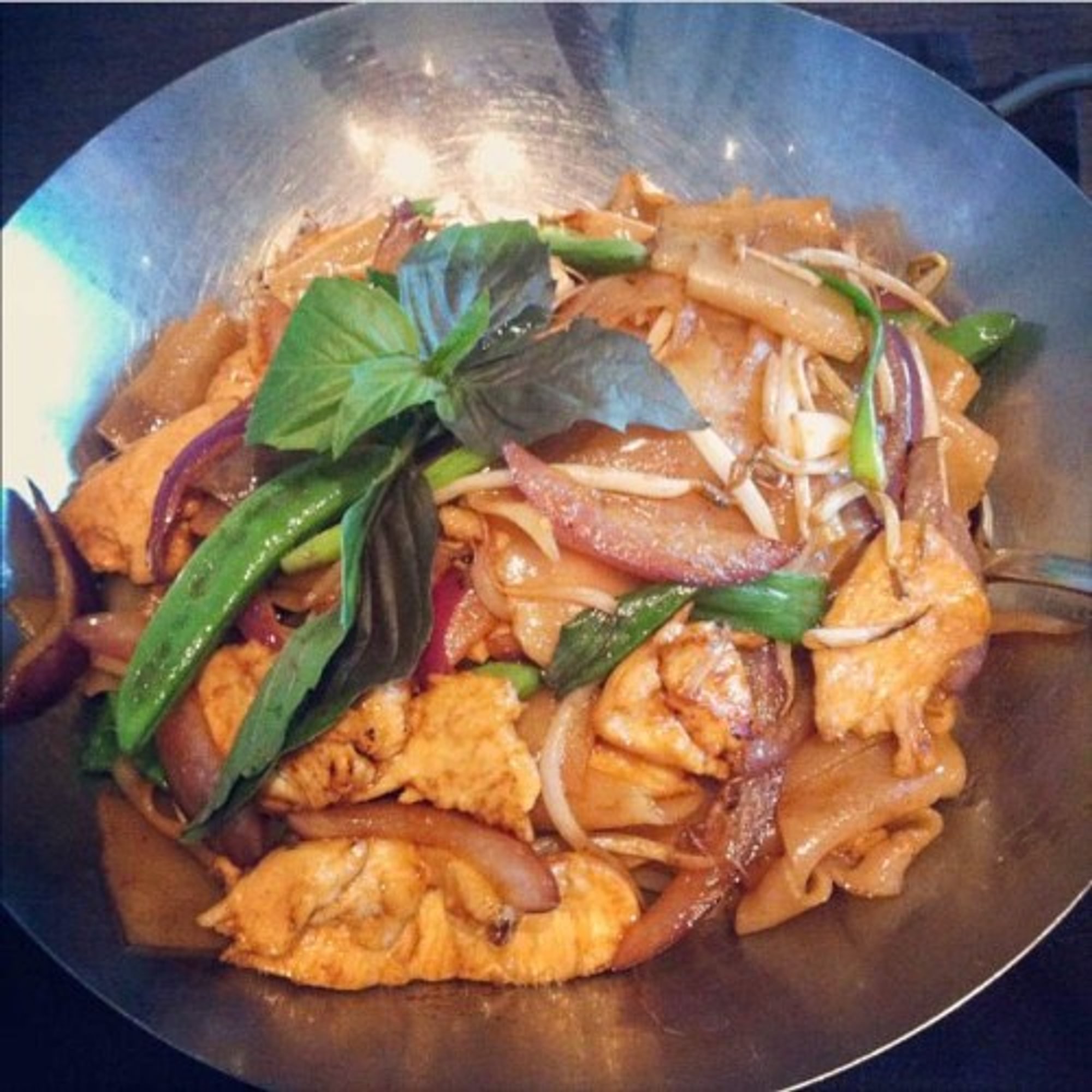 Spicy Basil Chow Fun 辣