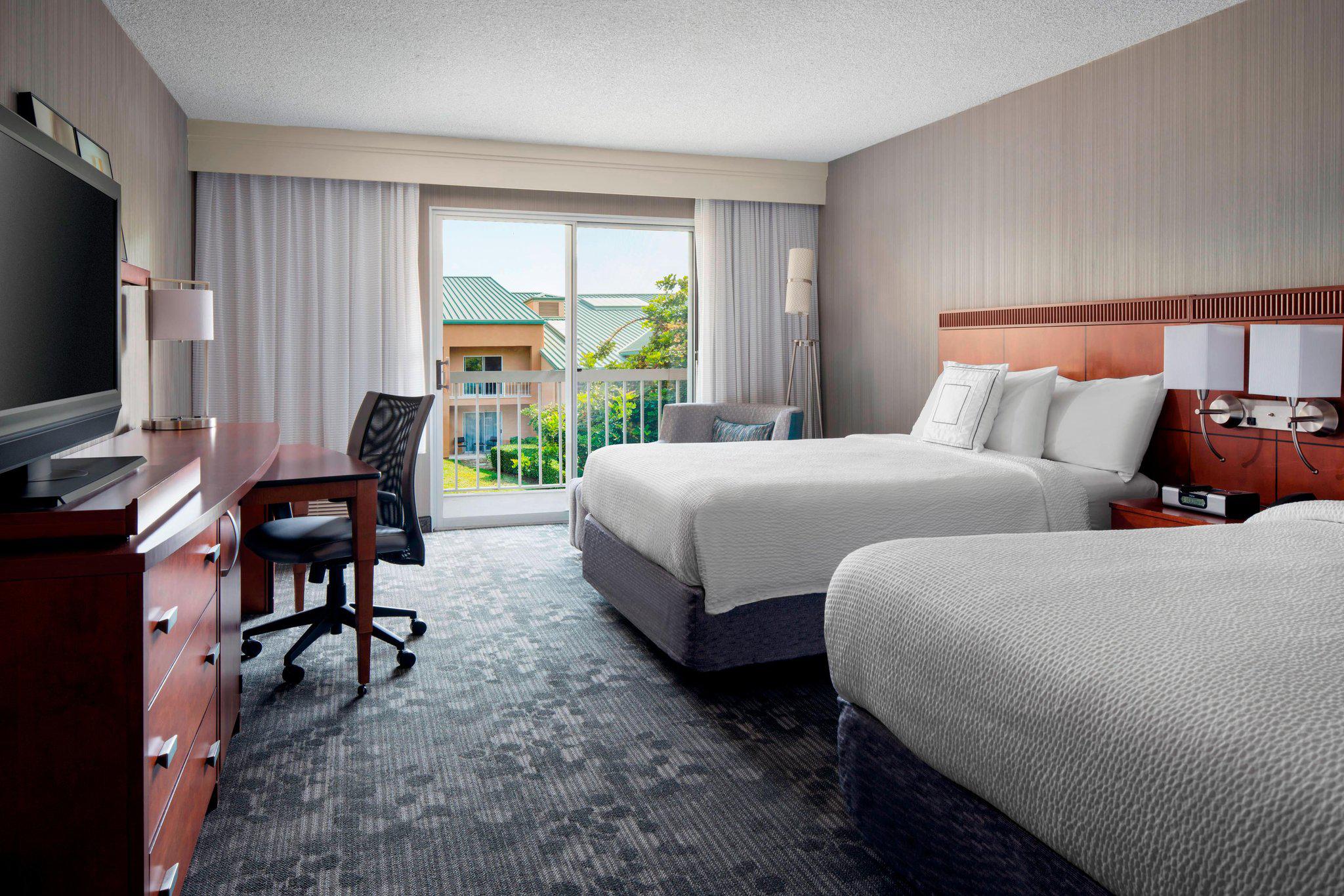 Courtyard by Marriott San Mateo Foster City Photo