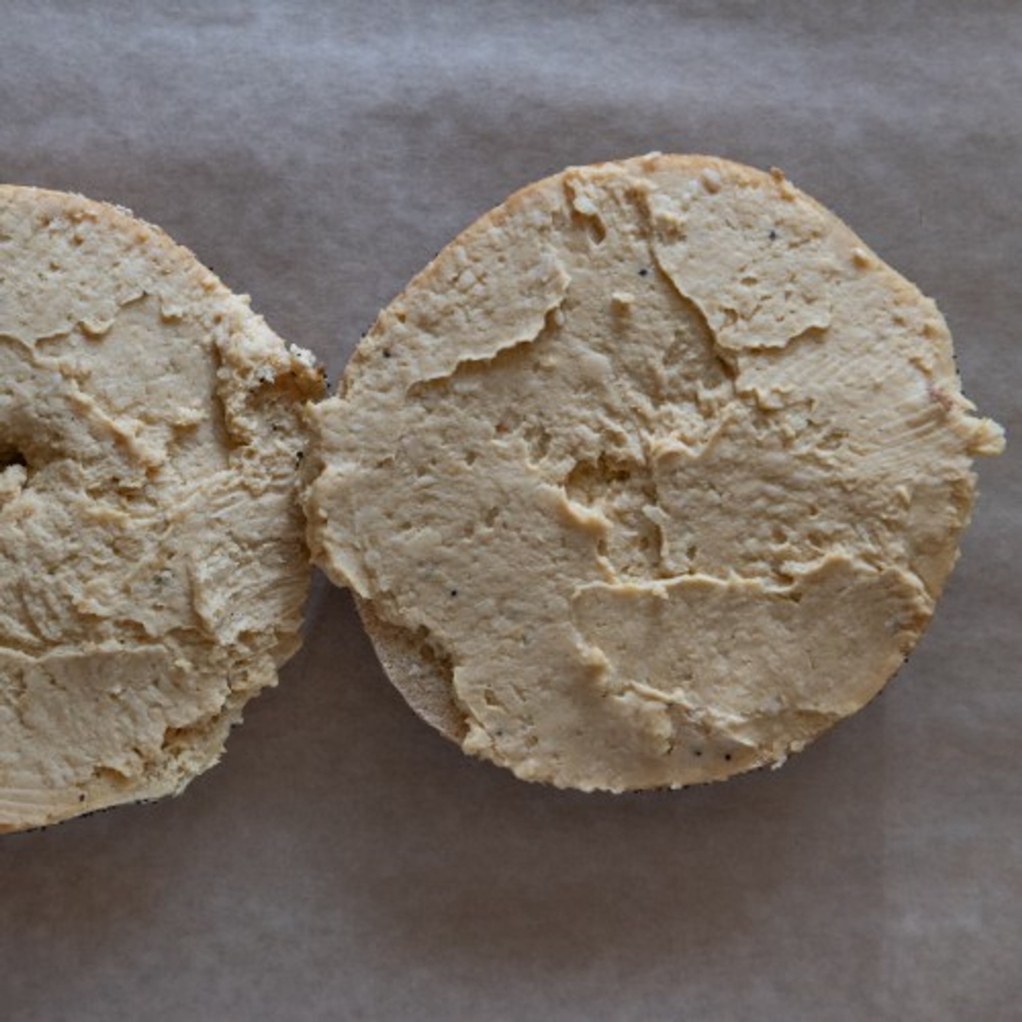 Bagel with Hummus