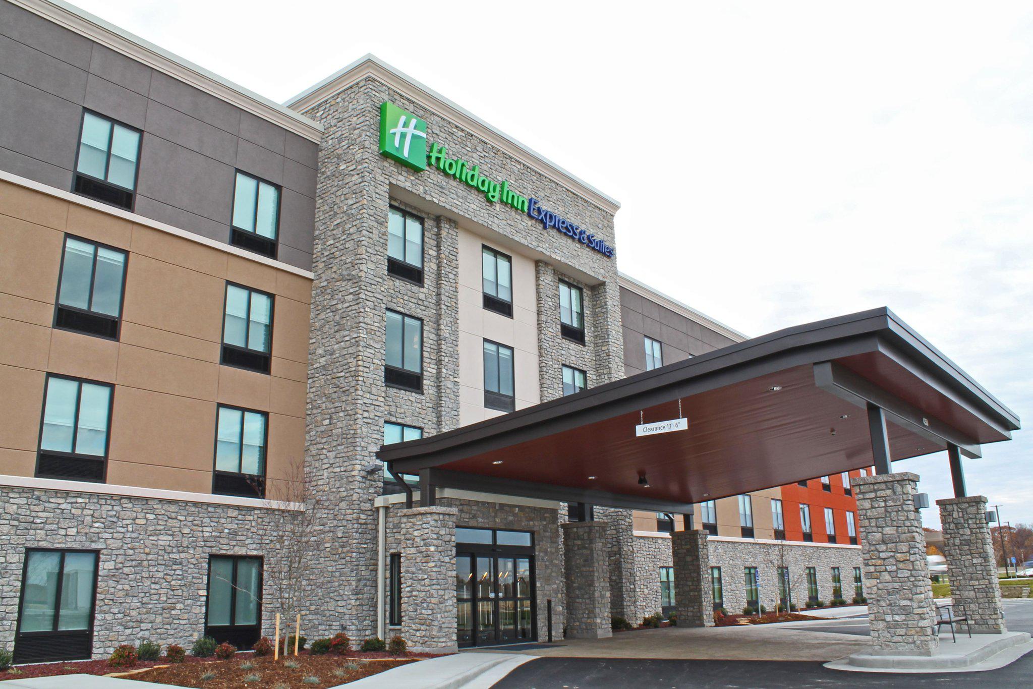 Holiday Inn Express & Suites St. Louis South - I-55 Photo