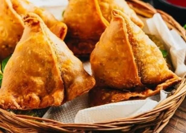 Vegetable Samosa (2 pcs per order)