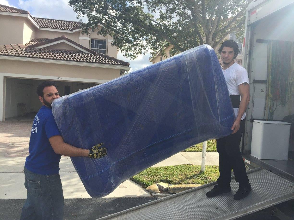 Sergios Moving Corp Logo