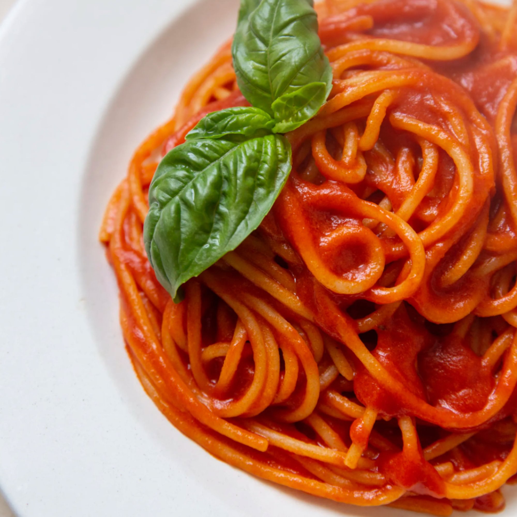 Spaghetti tomato sauce