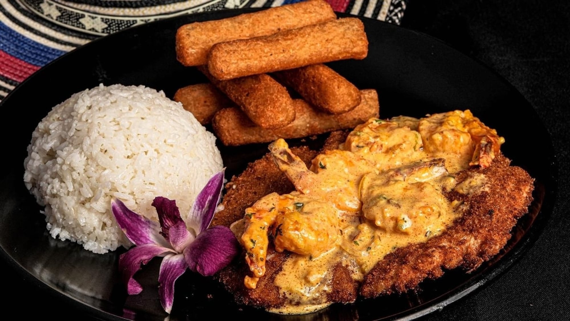 Pechuga en Salsa Camaron