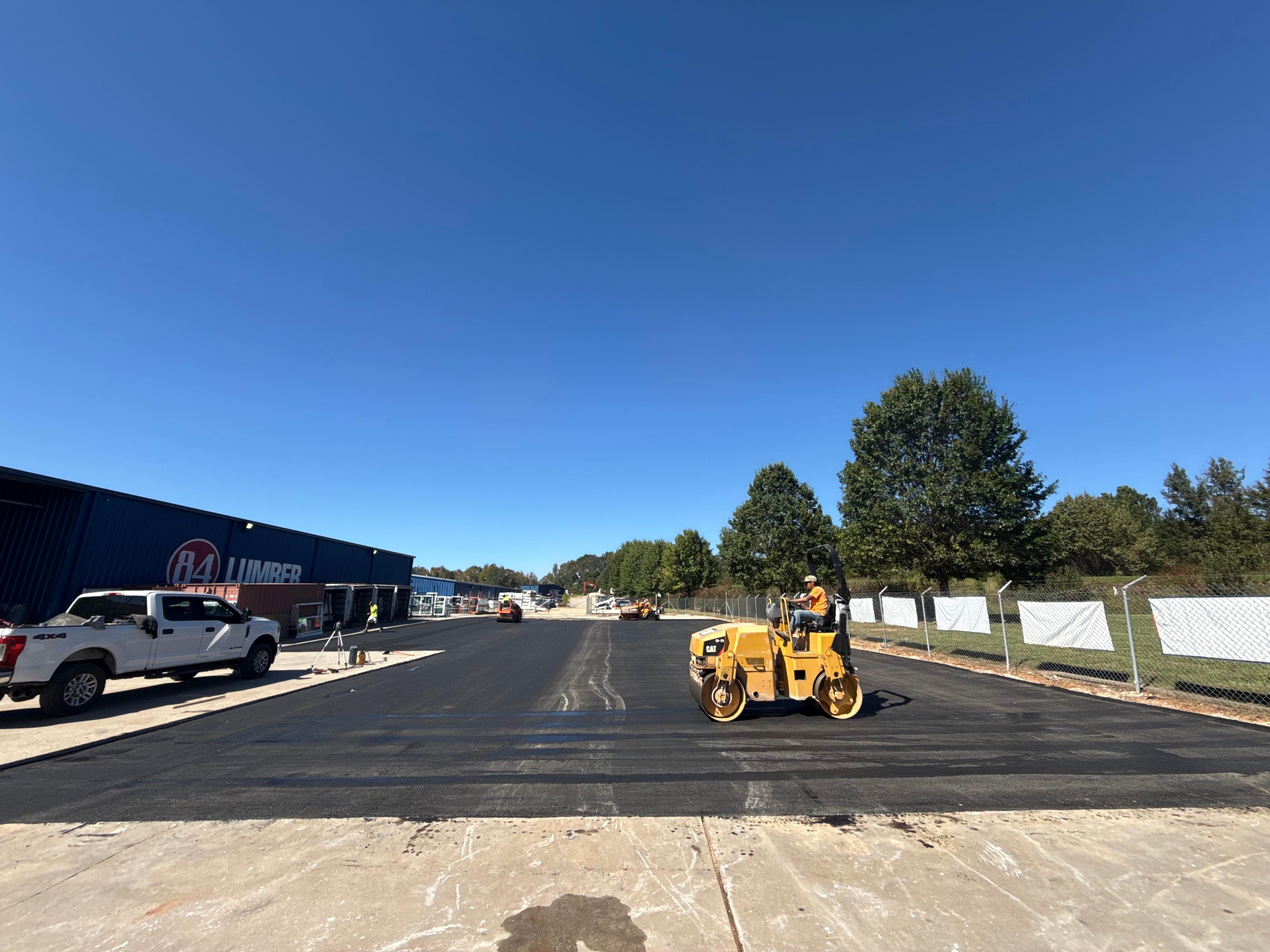 Titans Paving LLC Logo