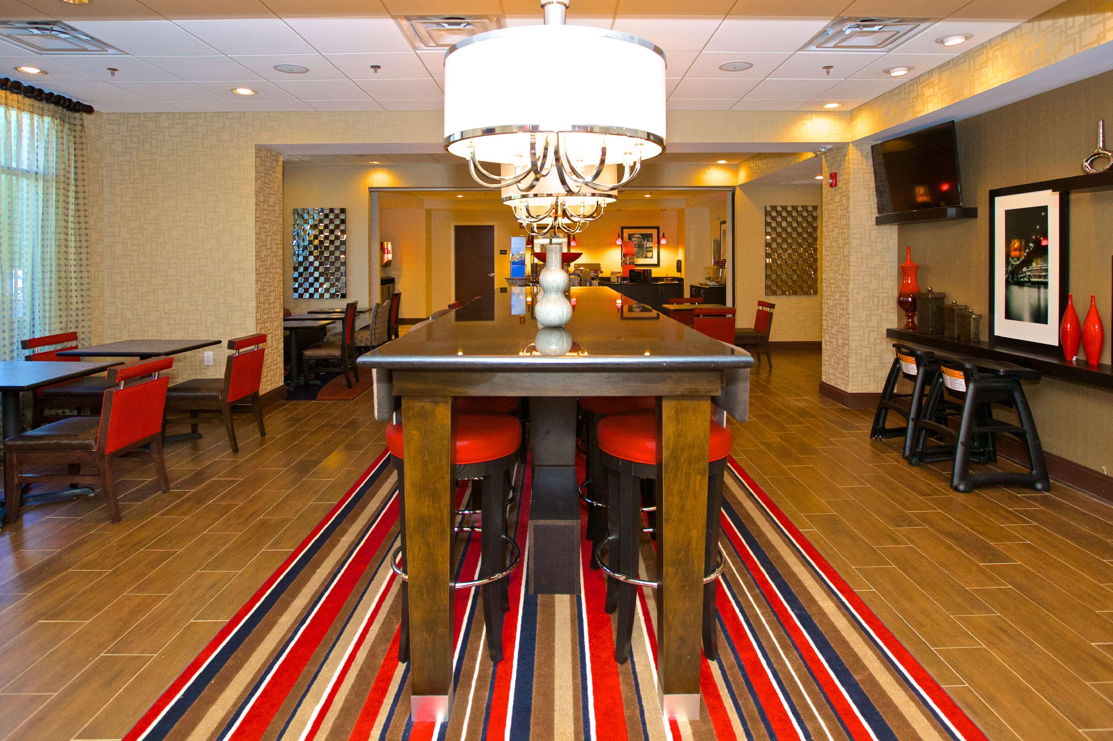 Hampton Inn Atlanta McDonough Photo