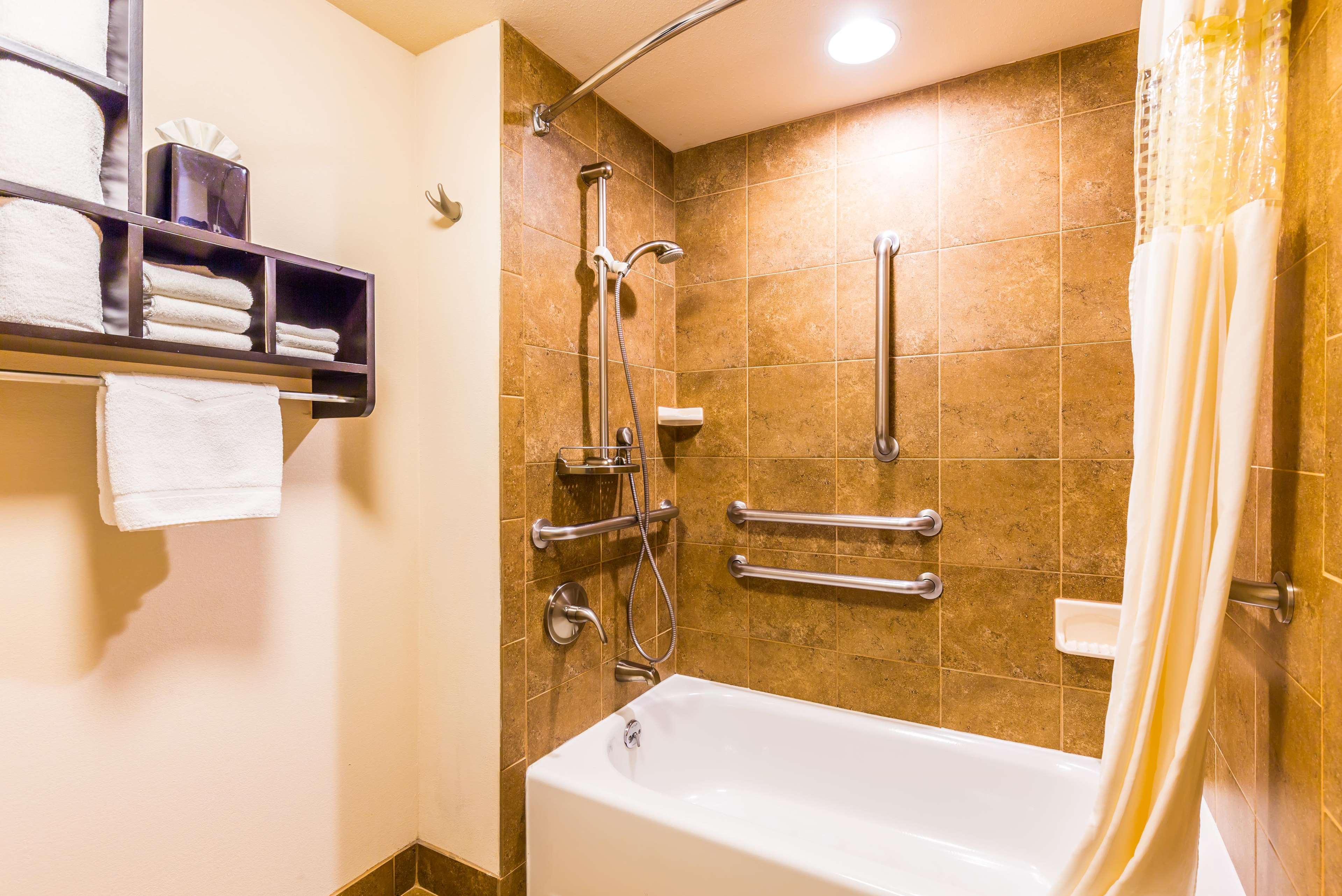 Hampton Inn & Suites Chicago/Hoffman Estates Photo