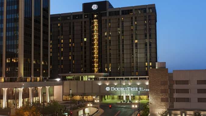 DoubleTree by Hilton Hotel Omaha Downtown Photo