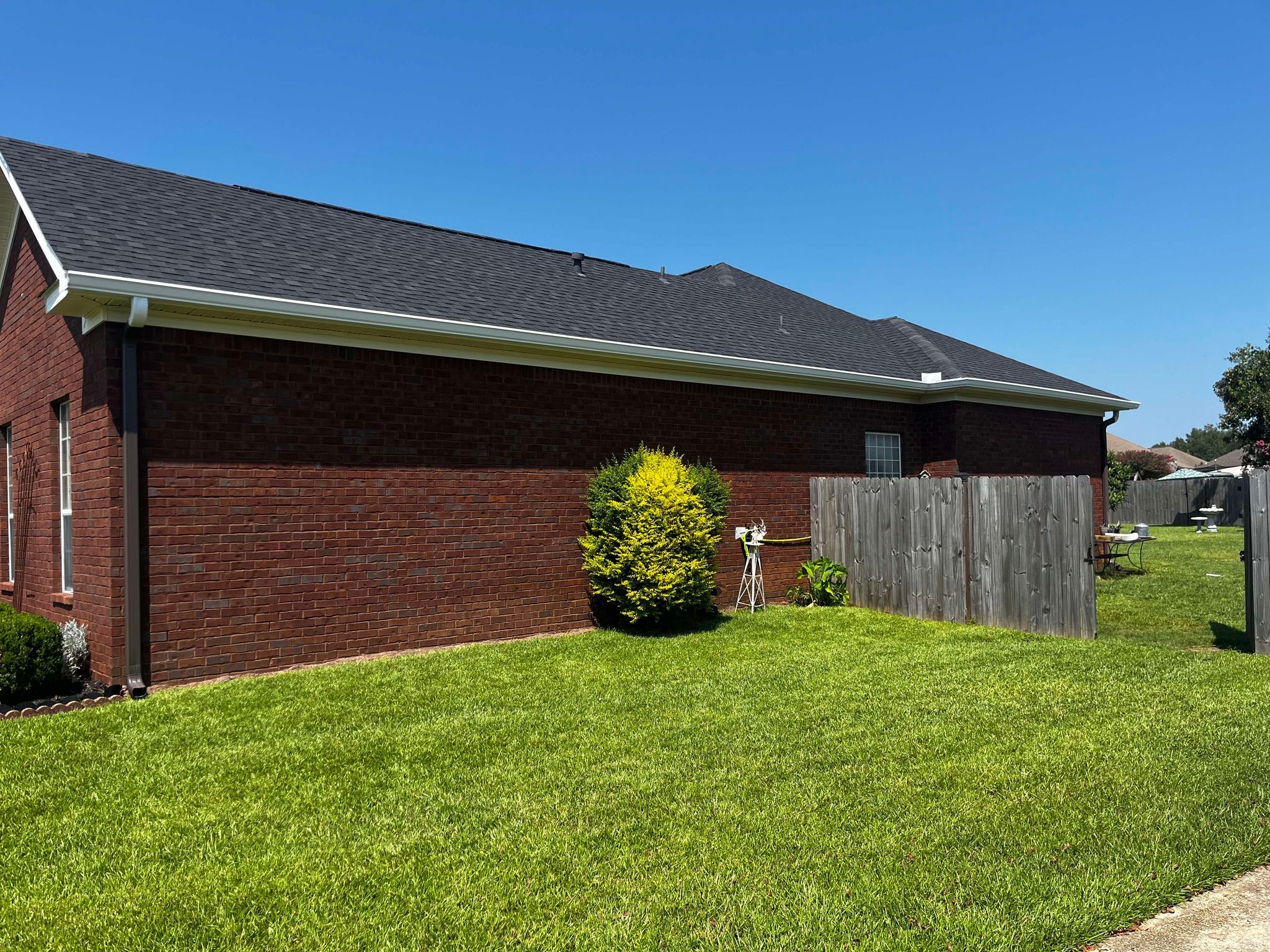 Southern Gutters LLC Image