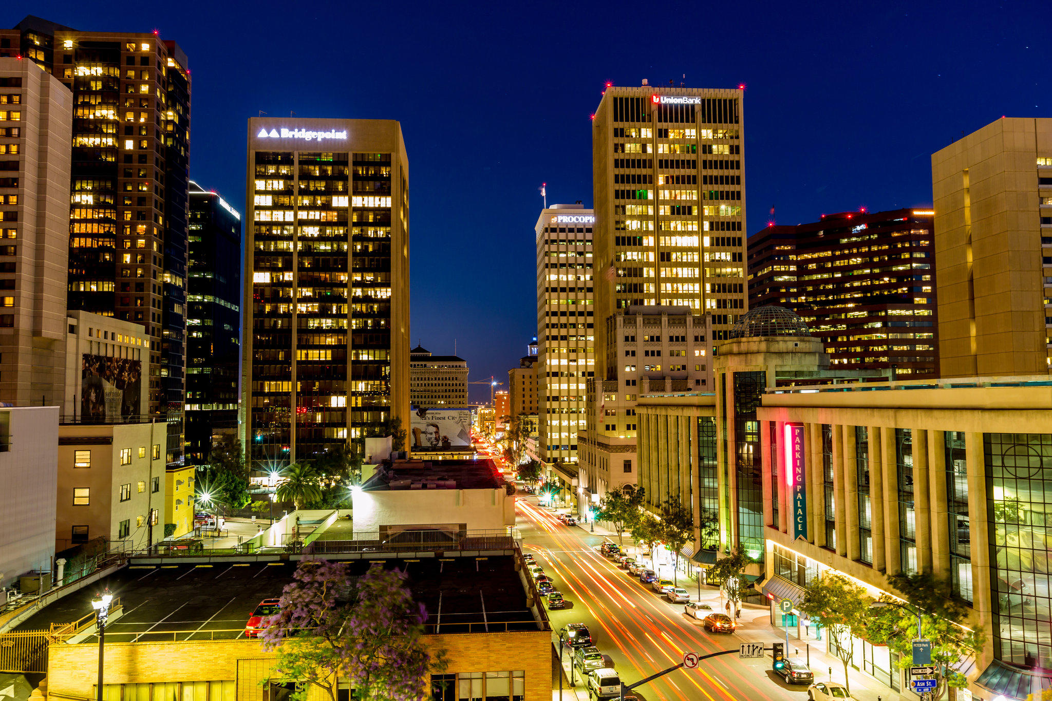 Holiday Inn Express San Diego Downtown Photo