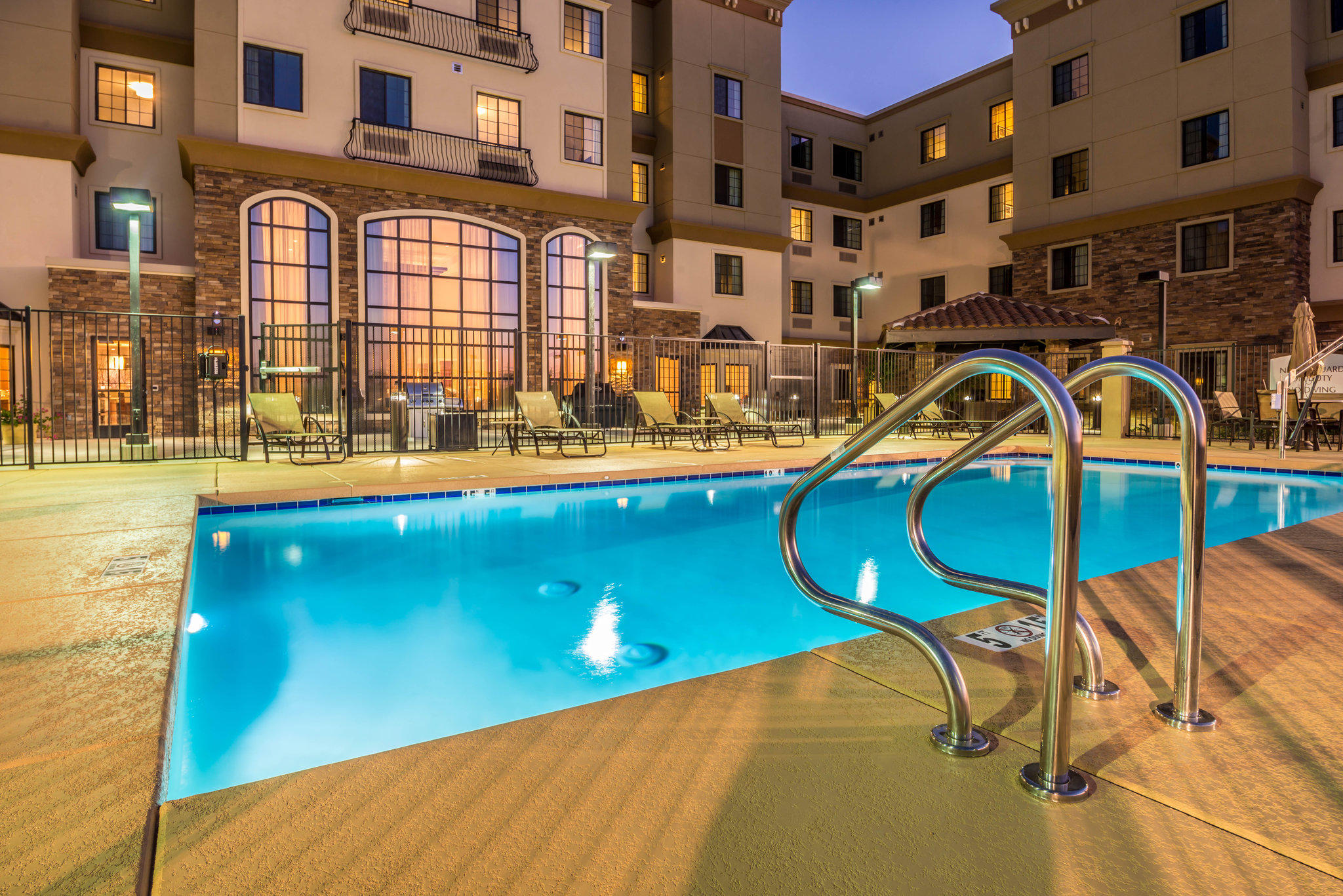 Staybridge Suites Phoenix - Chandler Photo