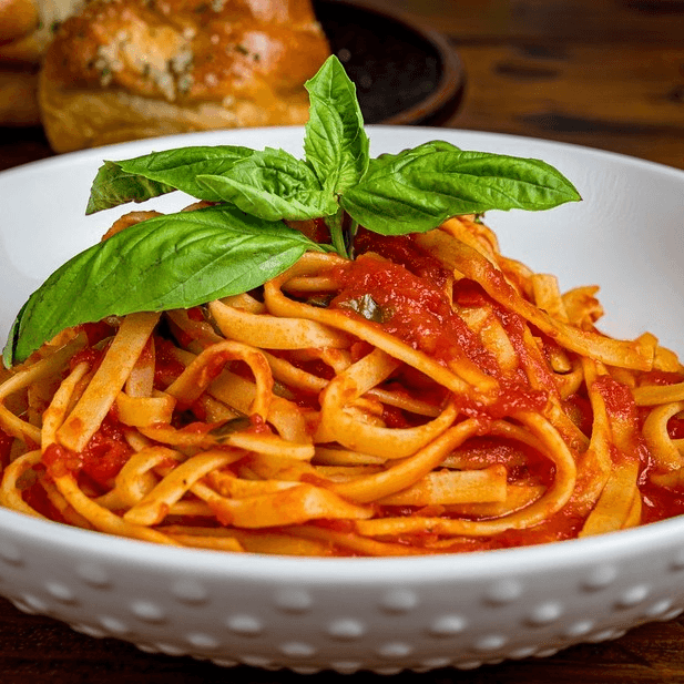 Linguine Pasta with Pomodoro Sauce