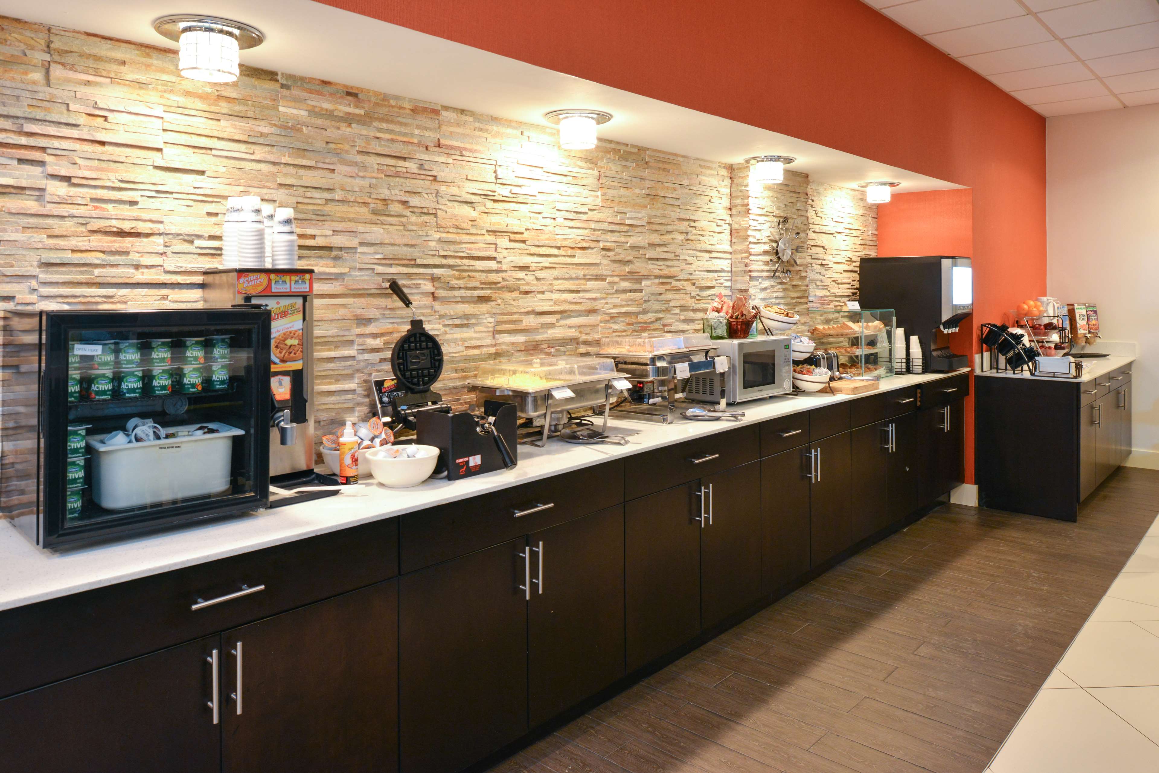 Country Inn & Suites by Radisson, Nashville Airport, TN Photo