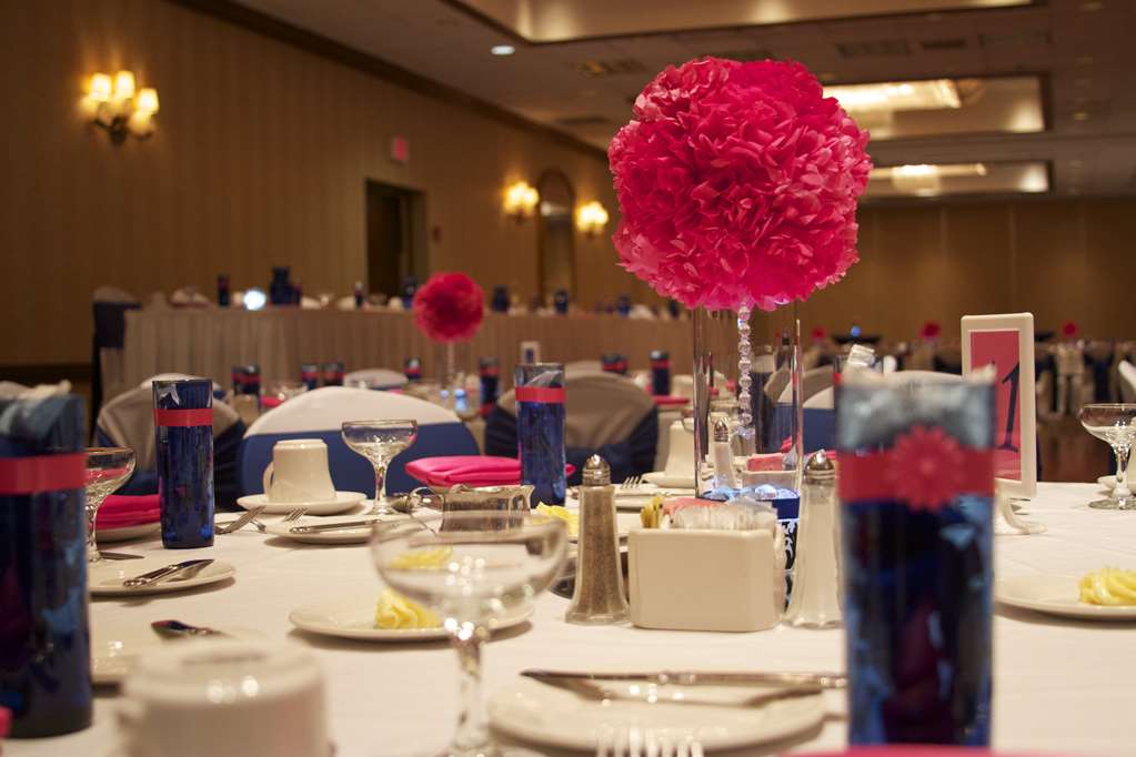 DoubleTree by Hilton Hotel Chicago - Alsip Image