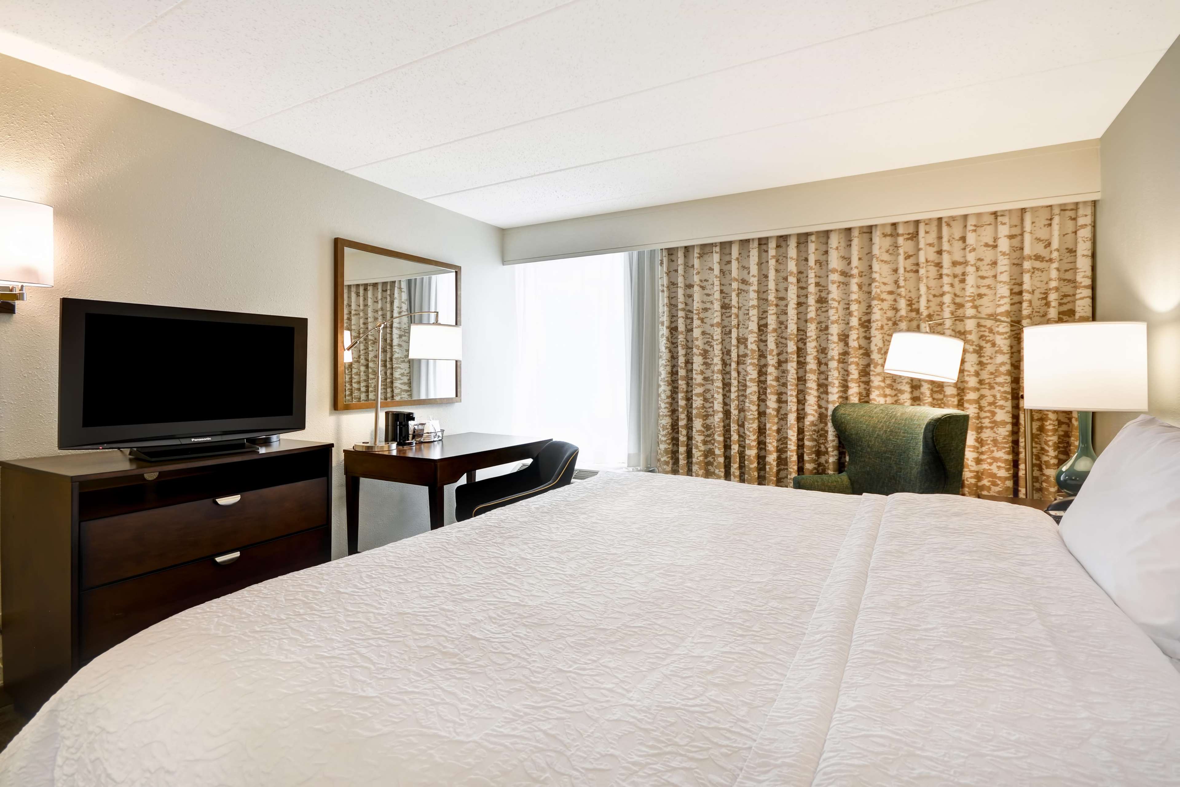 Hampton Inn Chicago/Naperville Photo