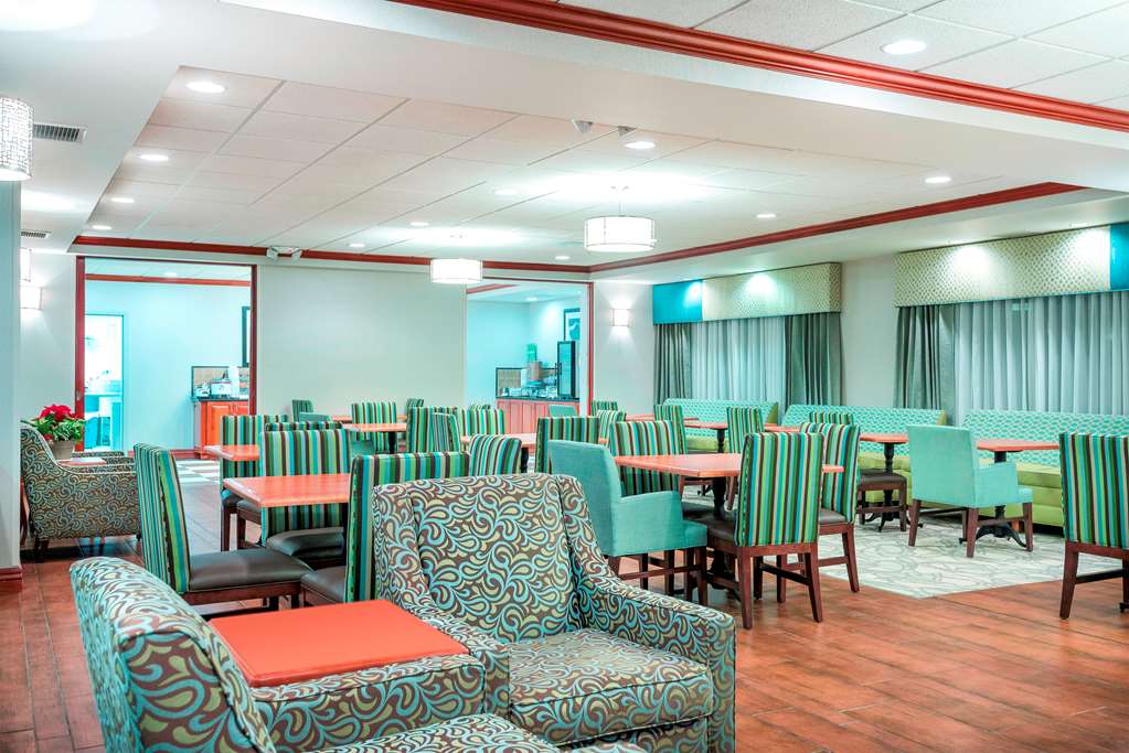 Hampton Inn Bellevue Image