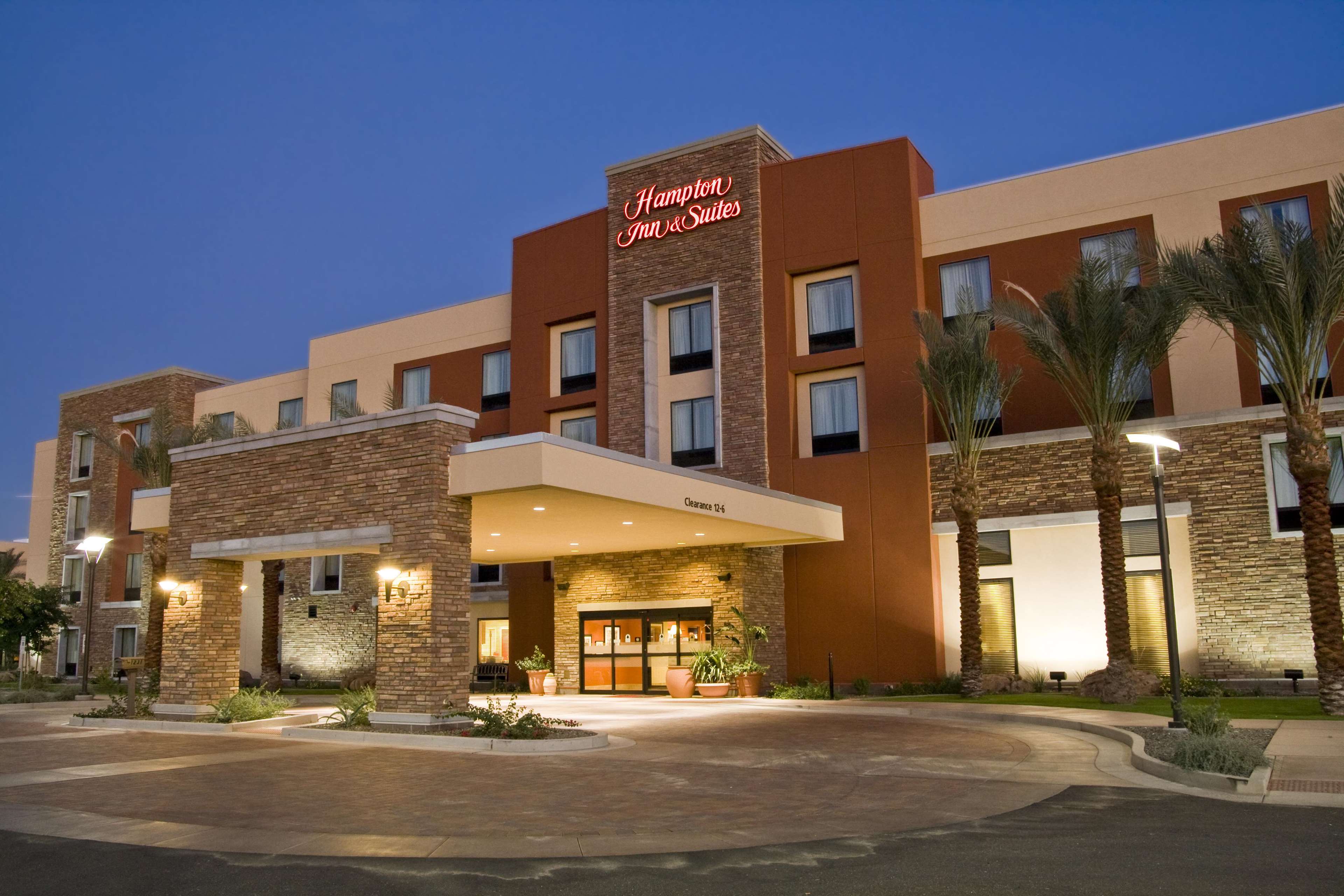 Hampton Inn & Suites Phoenix Chandler-Fashion Center AZ Photo