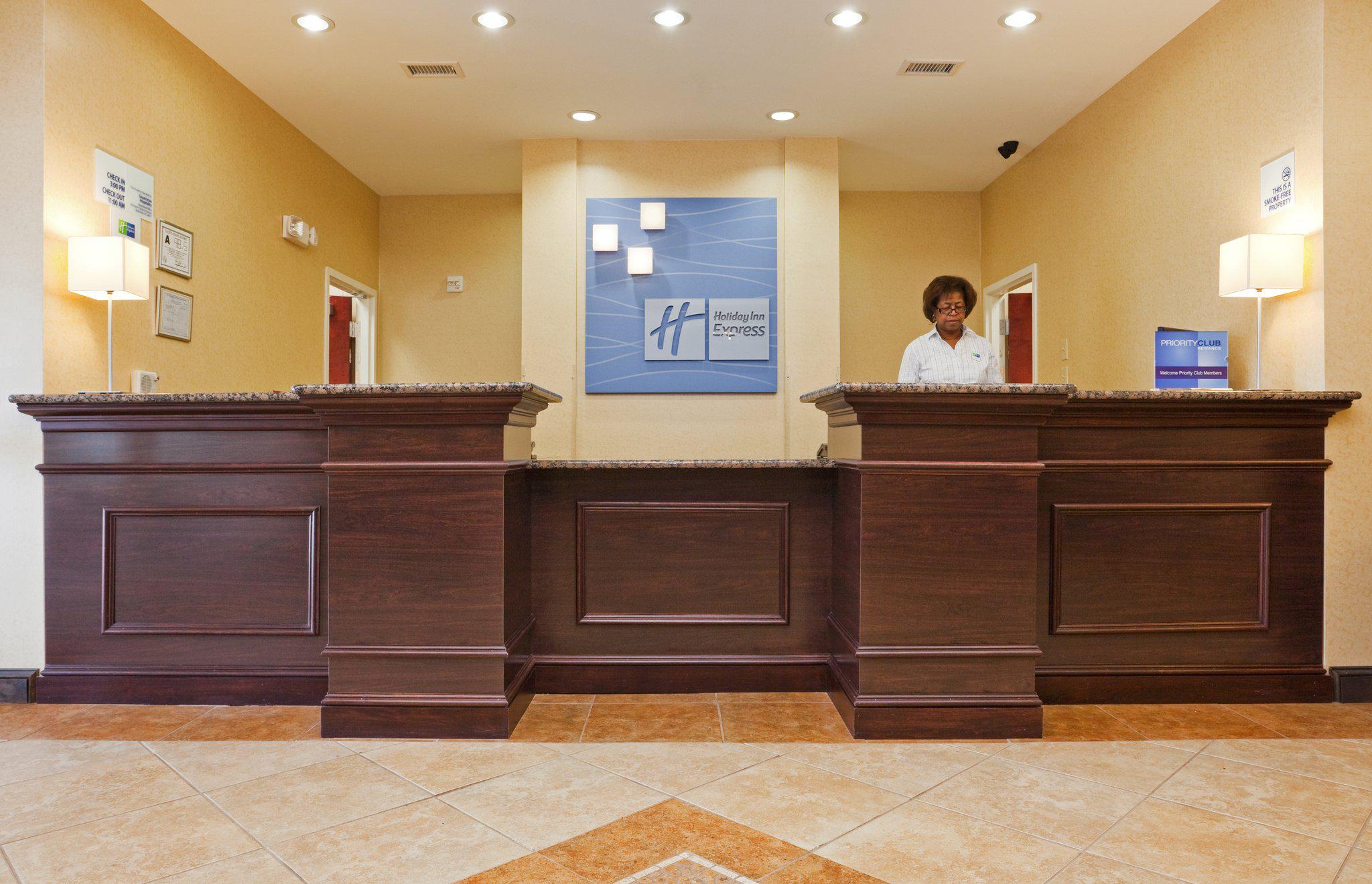 Holiday Inn Express & Suites Statesville Photo