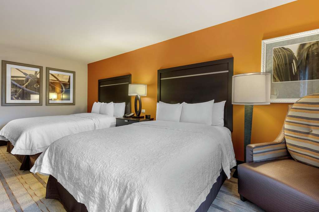 Hampton Inn & Suites Columbus Image