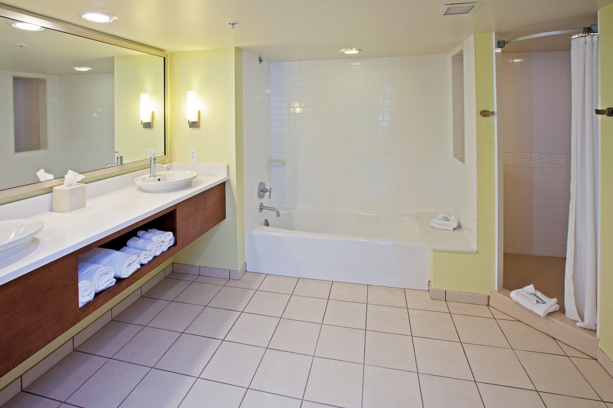 Holiday Inn Express Indianapolis - Fishers Photo