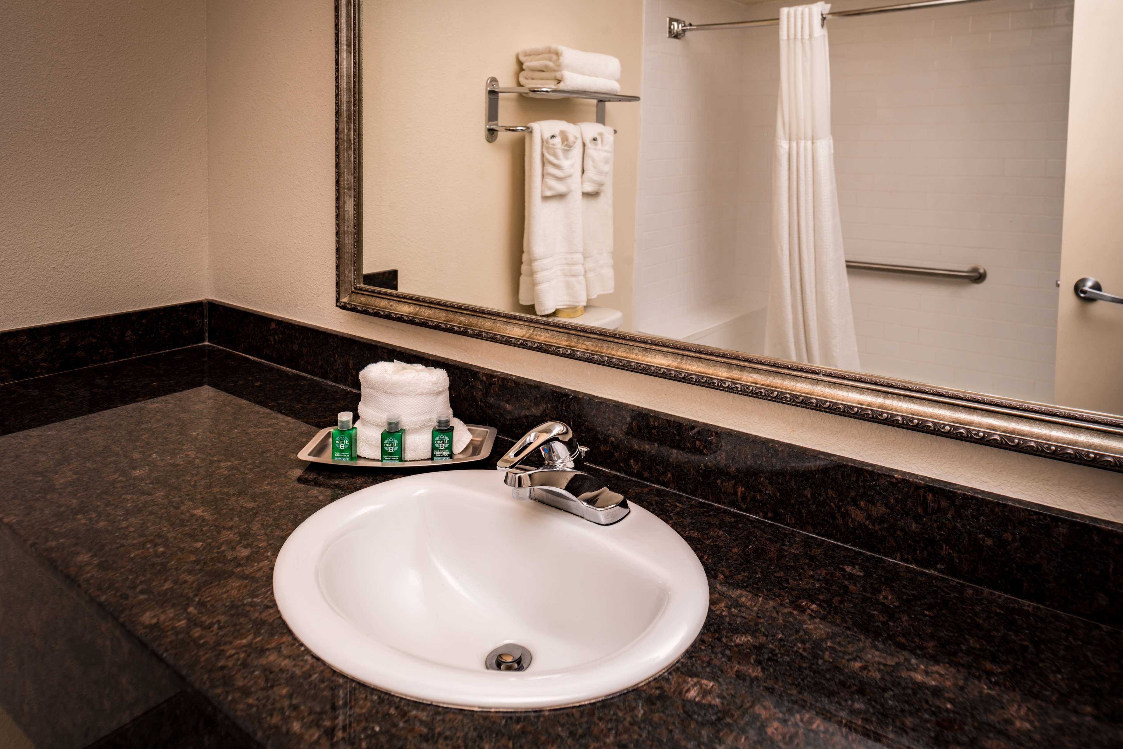 Best Western Airport Albuquerque Inn Suites Hotel & Suites Photo