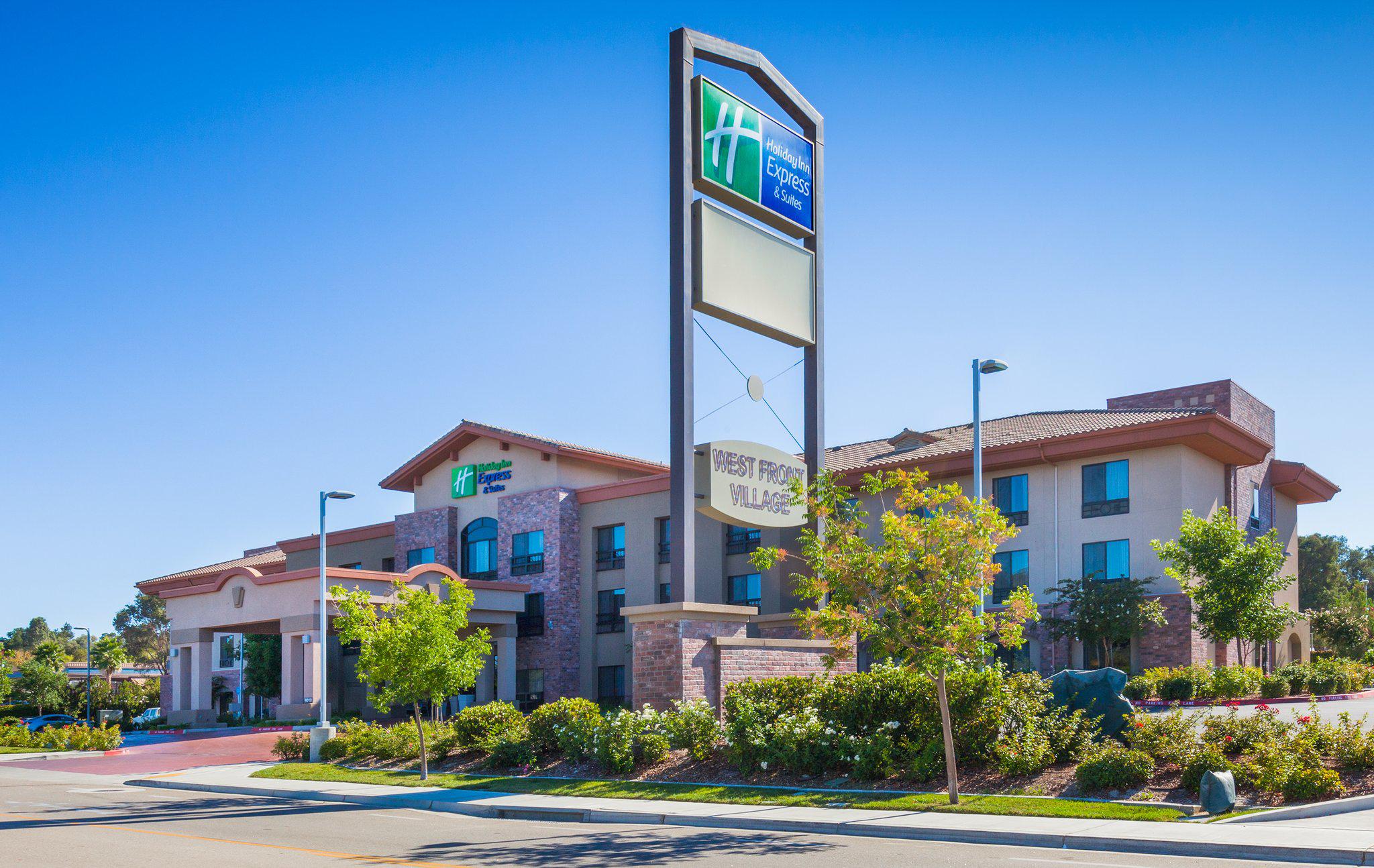 Holiday Inn Express & Suites Atascadero Photo