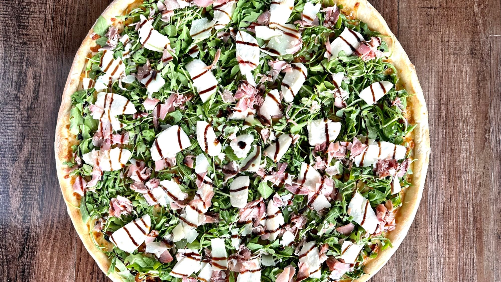 LARGE ARUGULA SALAD PIZZA