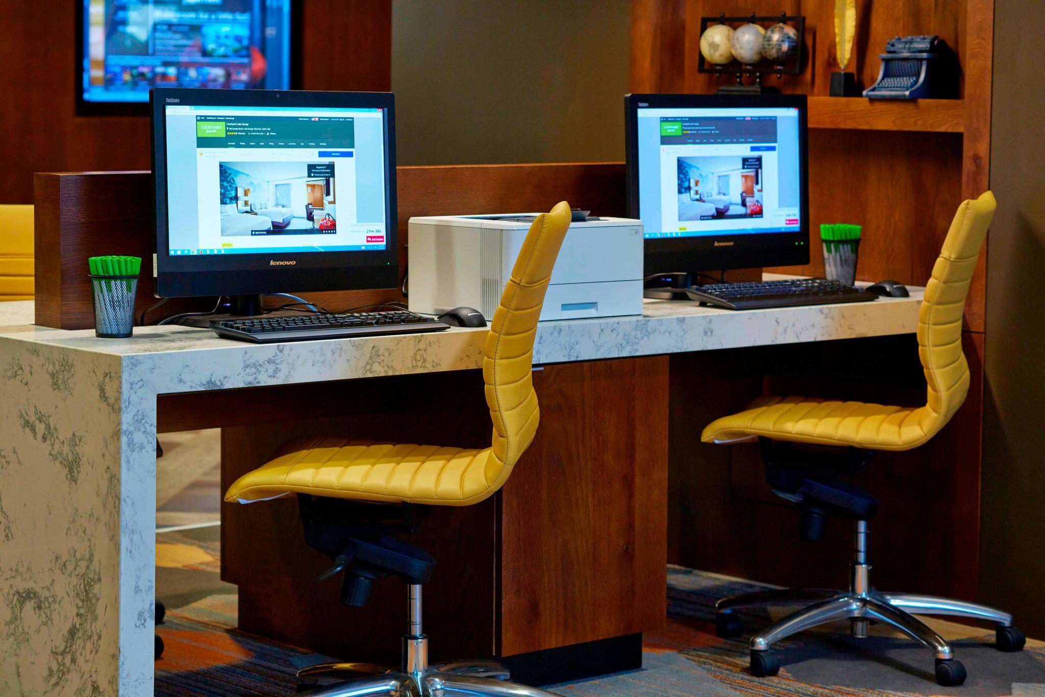 Courtyard by Marriott Lake George Photo