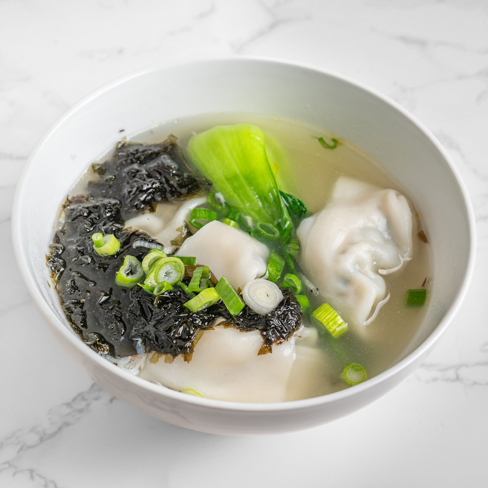 荠菜大馄饨 / Pork and Vegetable Wonton Soup