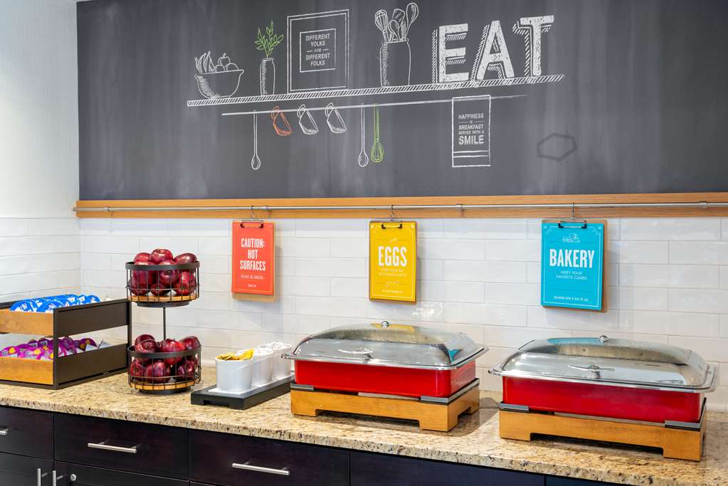 Hampton Inn & Suites Buffalo Downtown Image