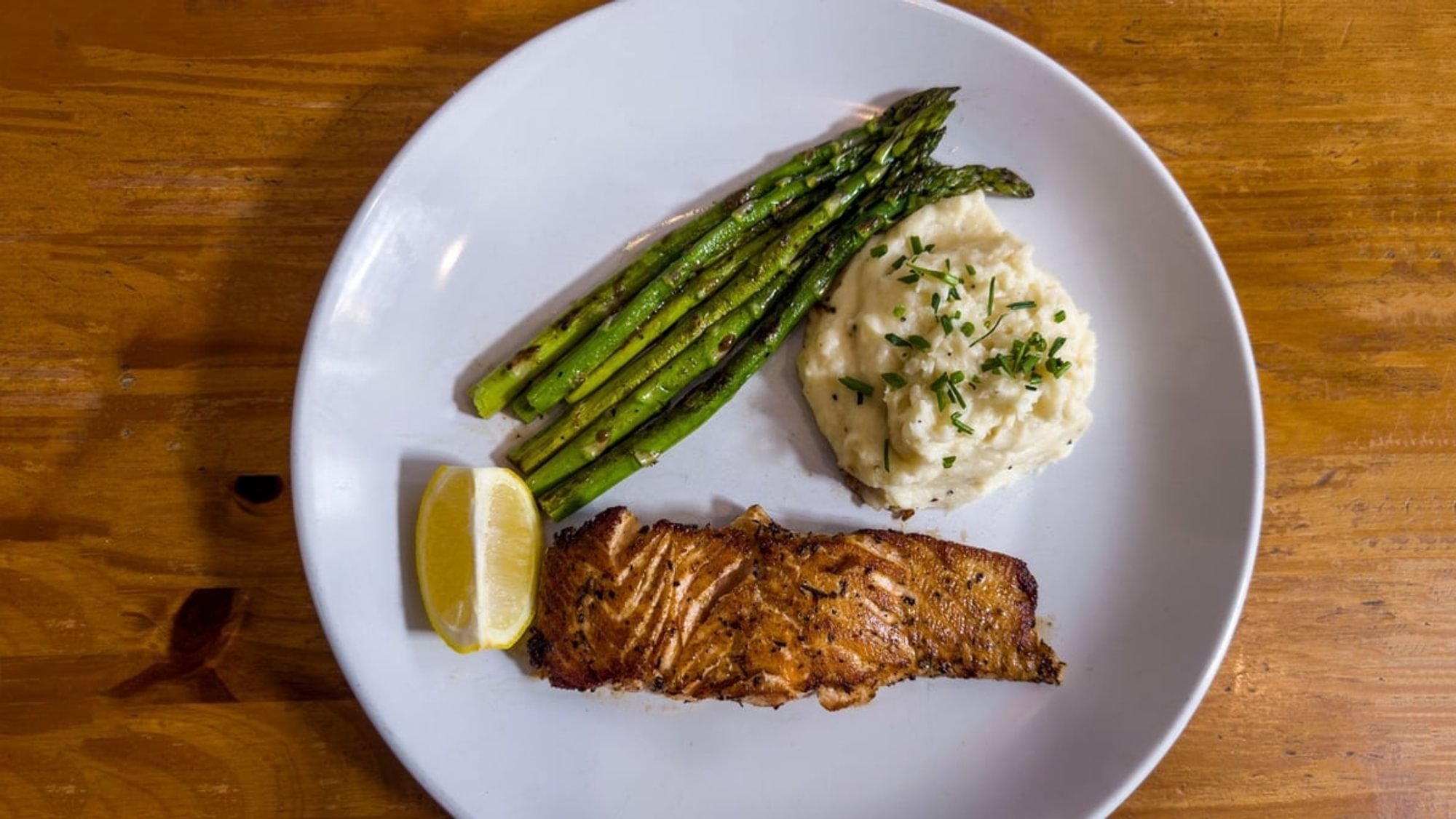 Salmon a La Parilla