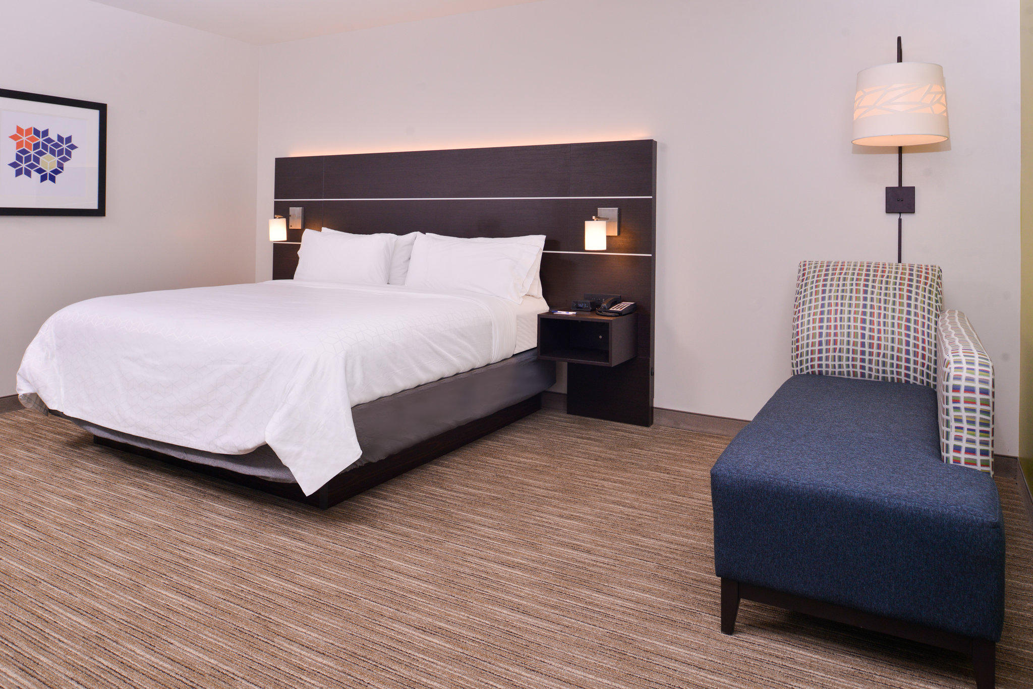 Holiday Inn Express & Suites Mall of America - MSP Airport Photo