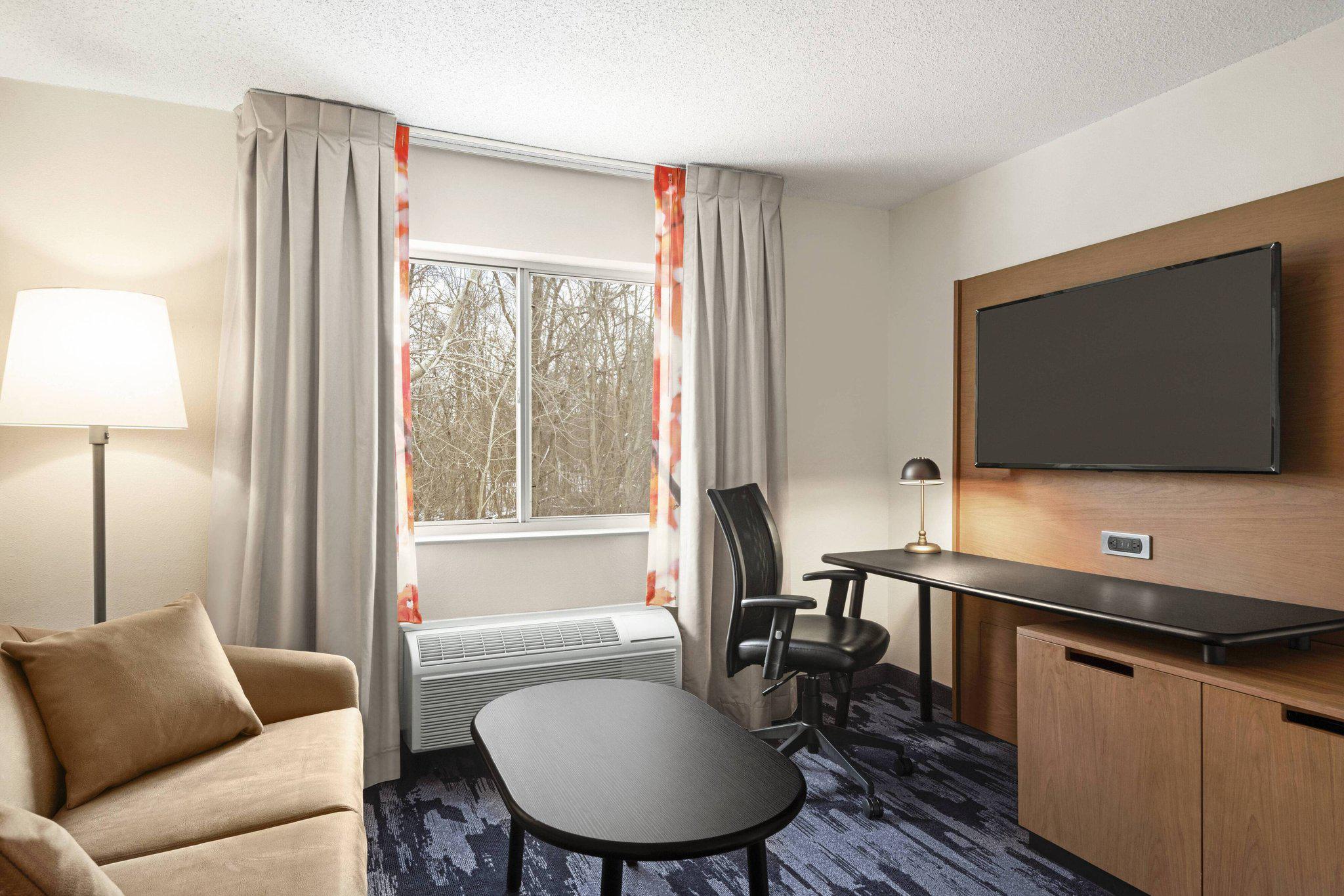 Fairfield Inn by Marriott Warren Niles Photo