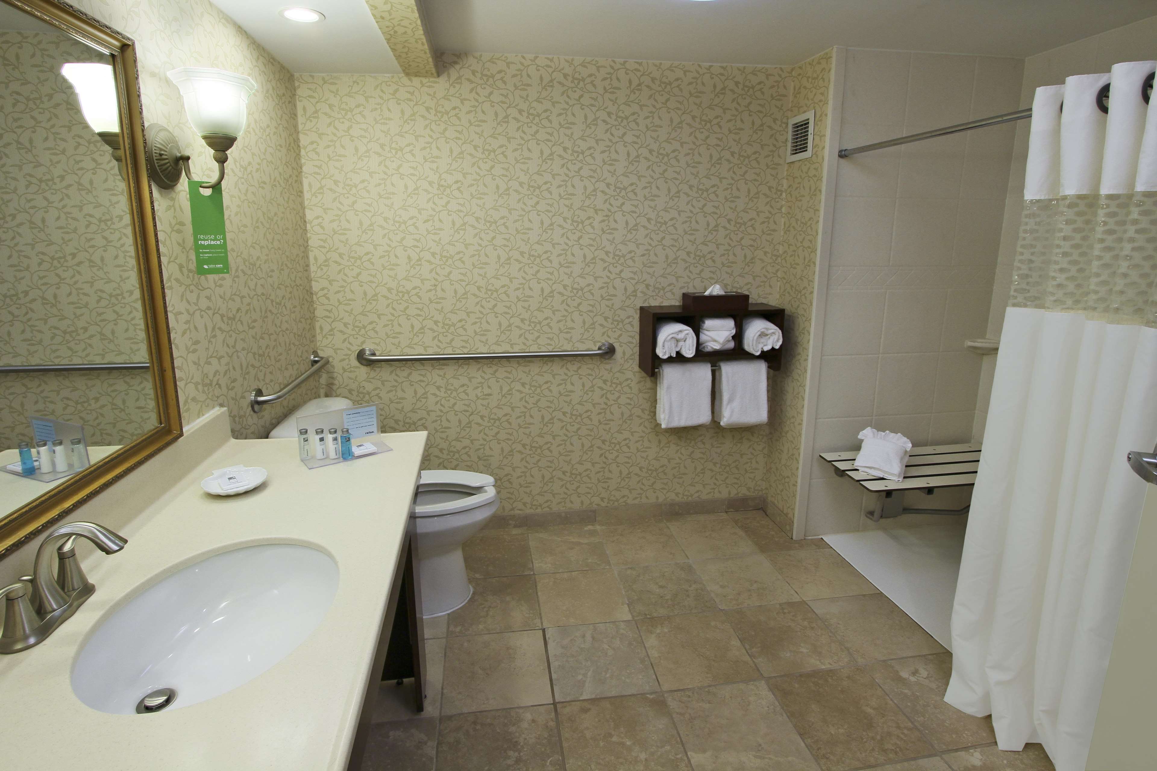 Hampton Inn Salisbury Photo