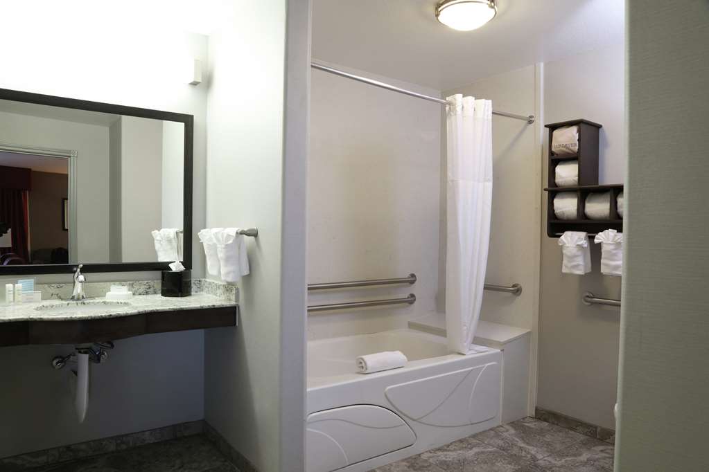 Hampton Inn & Suites Temecula Image