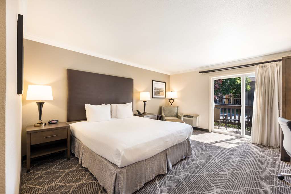 Best Western Danville Sycamore Inn Image