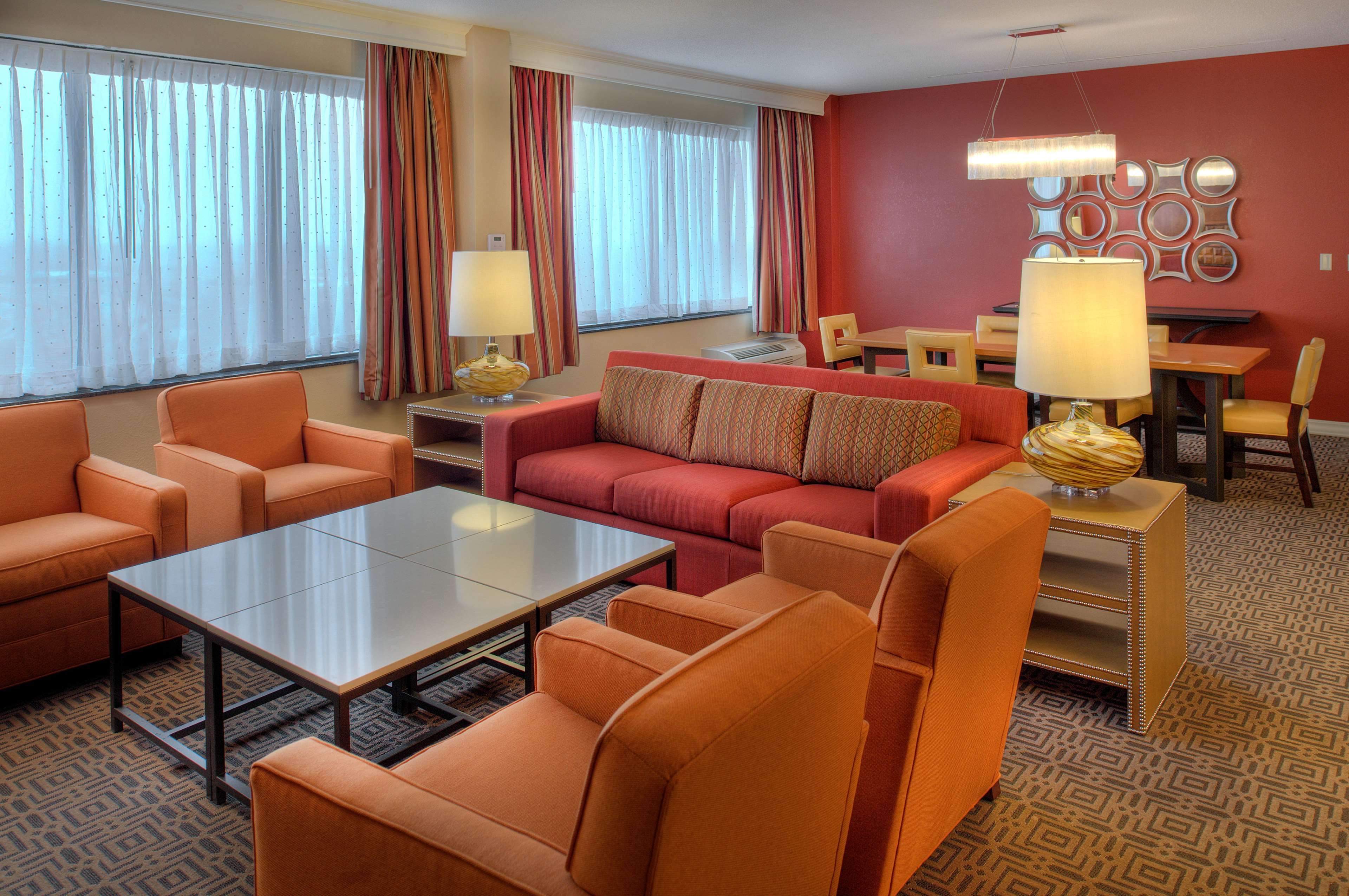 DoubleTree by Hilton Hotel St. Louis - Chesterfield Photo