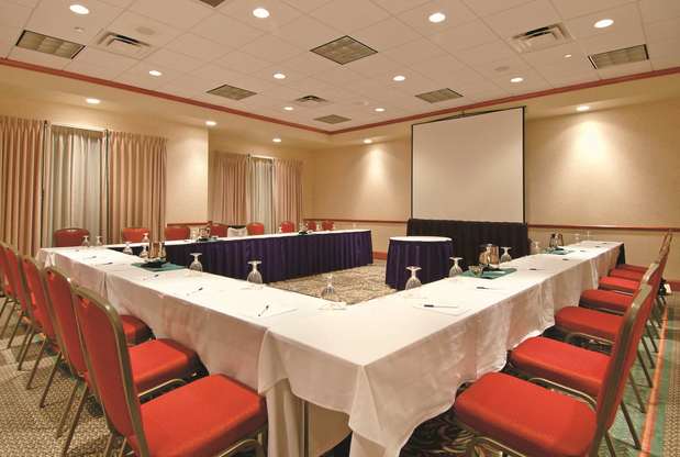 Images Hilton Garden Inn Albuquerque/Journal Center