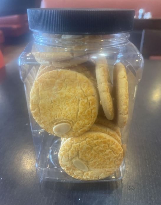 Almond cake (22 pieces) / 杏仁饼 （22 片）